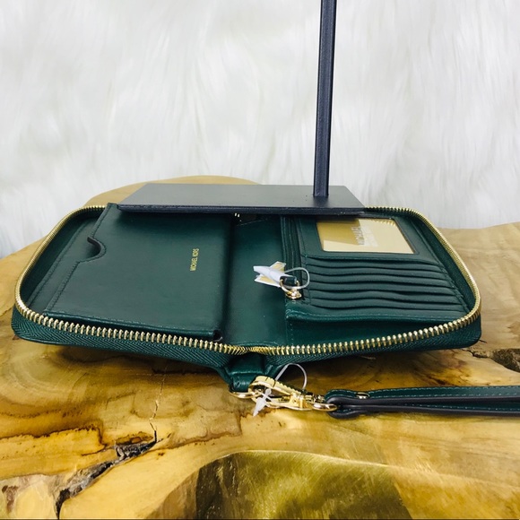 Michael Kors Jet Set Phone Case Quilted Wallet - Picture 5 of 8